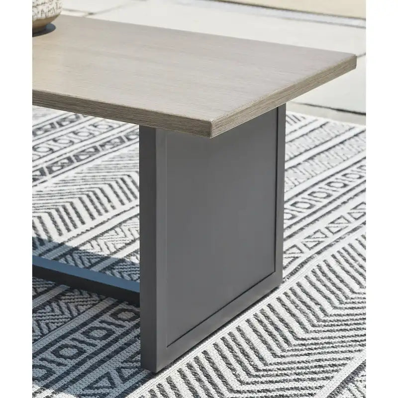 Signature Design by Ashley Bree Zee Gray Sectionnel d'extérieur 8 pièces - 152 L x 152 P x 35 H