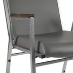 Chaise empilable robuste avec accoudoirs - 21P x 21L x 31H