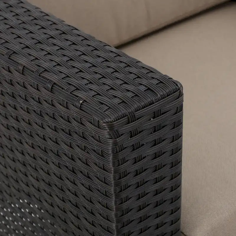 Ensemble de sièges d'extérieur 5 pièces en osier Puerta avec coussins par Christopher Knight Home