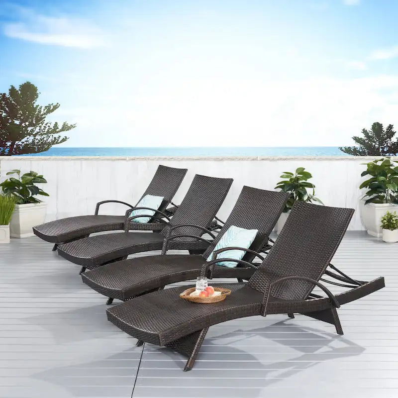 Chaises longues inclinables en osier avec accoudoirs Salem (lot de 4) par Christopher Knight Home