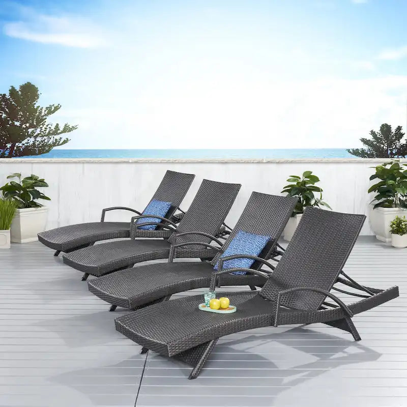 Chaises longues inclinables en osier avec accoudoirs Salem (lot de 4) par Christopher Knight Home