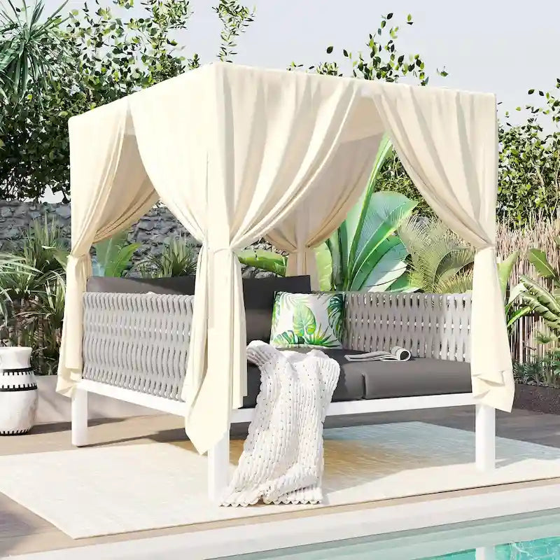 Bain de soleil extérieur avec rideaux, grand confort, adapté