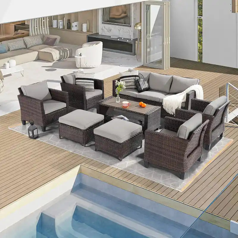 Ensemble de canapé de patio 8 pièces BONOSUKI en rotin marron avec poufs
